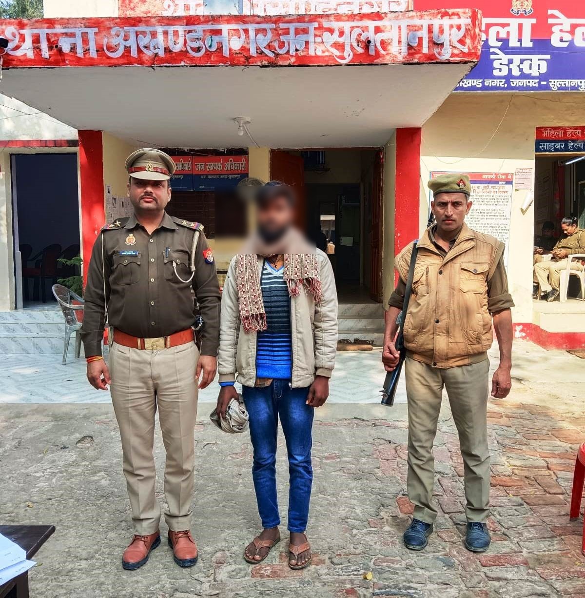 पुलिस अधीक्षक जनपद सुलतानपुर के निर्देशन में तथा क्षेत्राधिकारी कादीपुर के नेतृत्व में चलाये जा रहे अभियान