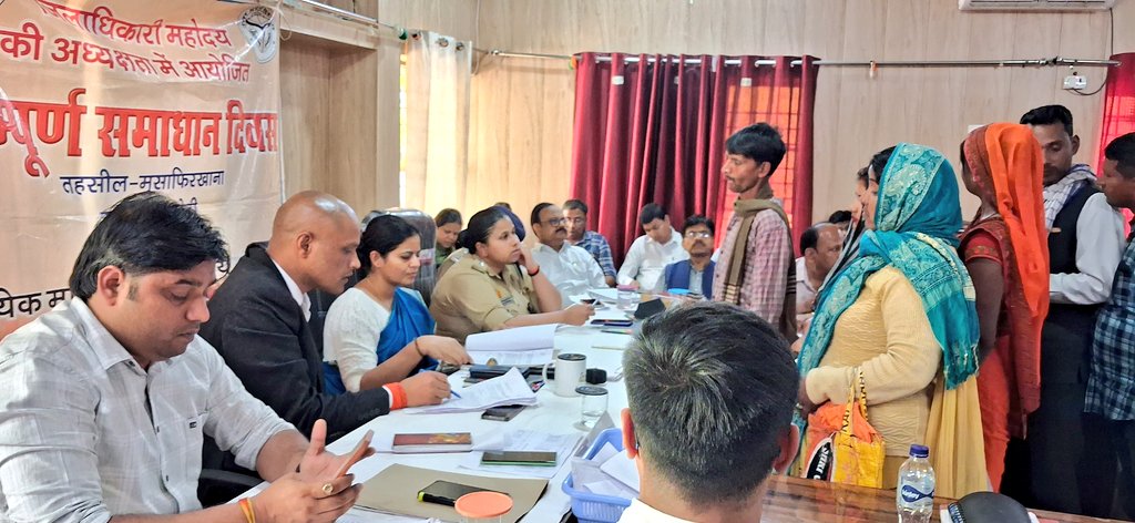 जन समस्याओं के त्वरित निस्तारण के लिए जिले की चारों तहसीलों में समाधान दिवस का आयोजन