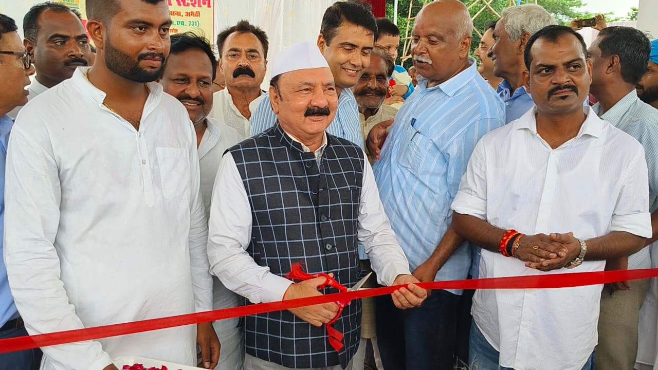 पेट्रोल पम्प का शुभारम्भ, सांसद को सौंपा गया घाट निर्माण का प्रार्थना पत्र