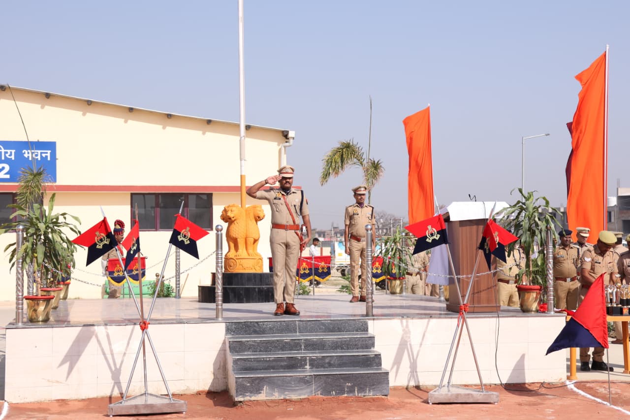 पुलिस अधीक्षक  के नेतृत्व में रिक्रूट आरक्षियों की दीक्षान्त परेड समारोह का किया गया भव्य पूर्वाभ्यास ।