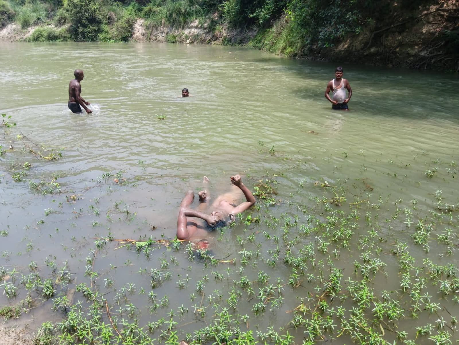 कादूनाला में नहाने गए दो युवकों की डूबने से मौत, गांव में पसरा मातम