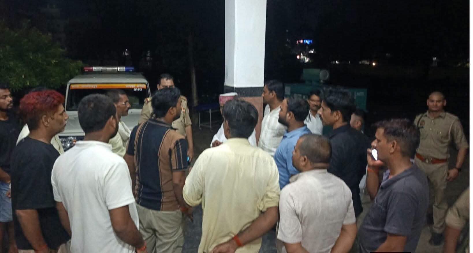 दबंगों के हौसले बुलंद दुकान बंद कर लौट रहे ग्राम प्रधान पति पर हमला,कई लोग घायल